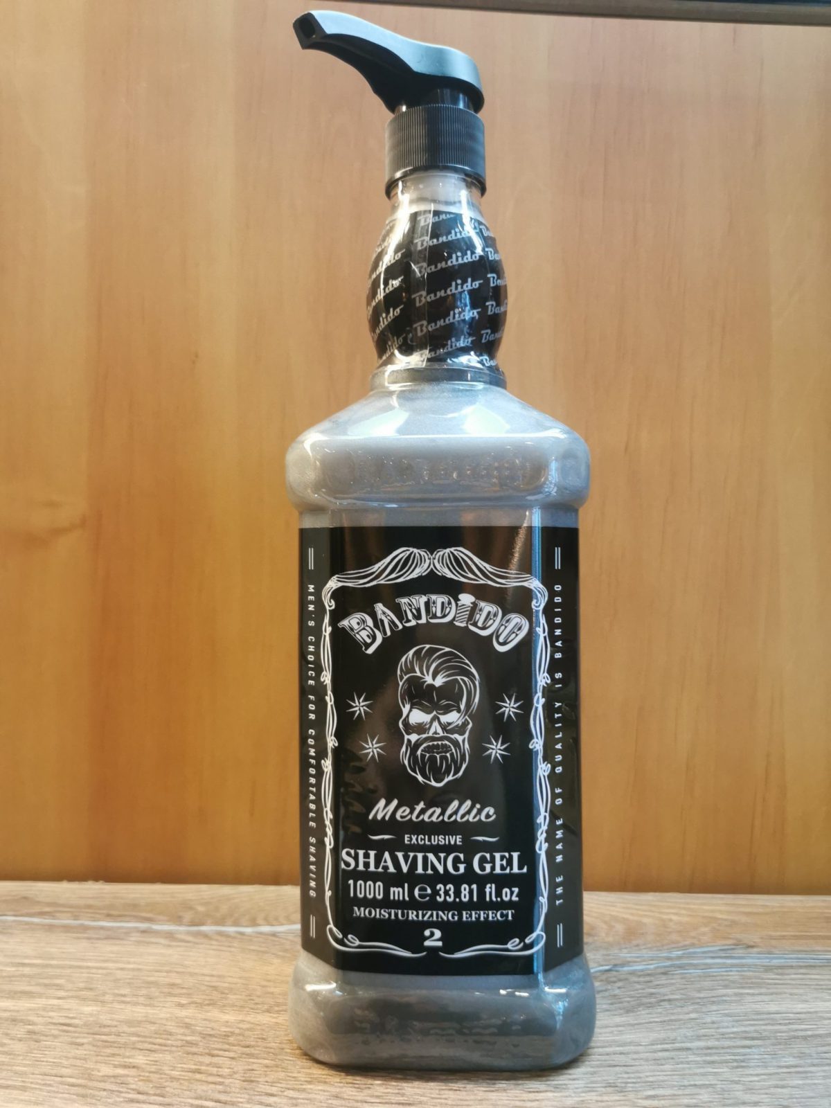 Gel de rasage homme metallique